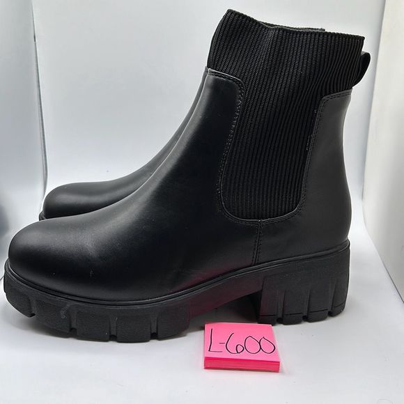 CUSHIONAIRE Women's Sparks slip on chelsea boot +Memory Foam 9 WIDE BLACK - Picture 3 of 7